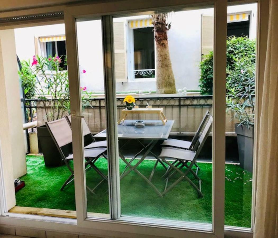 Unique: Studio+terrasse Coeur De Et Plages Appartement Cannes